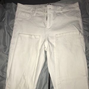 White skinny denim jeans